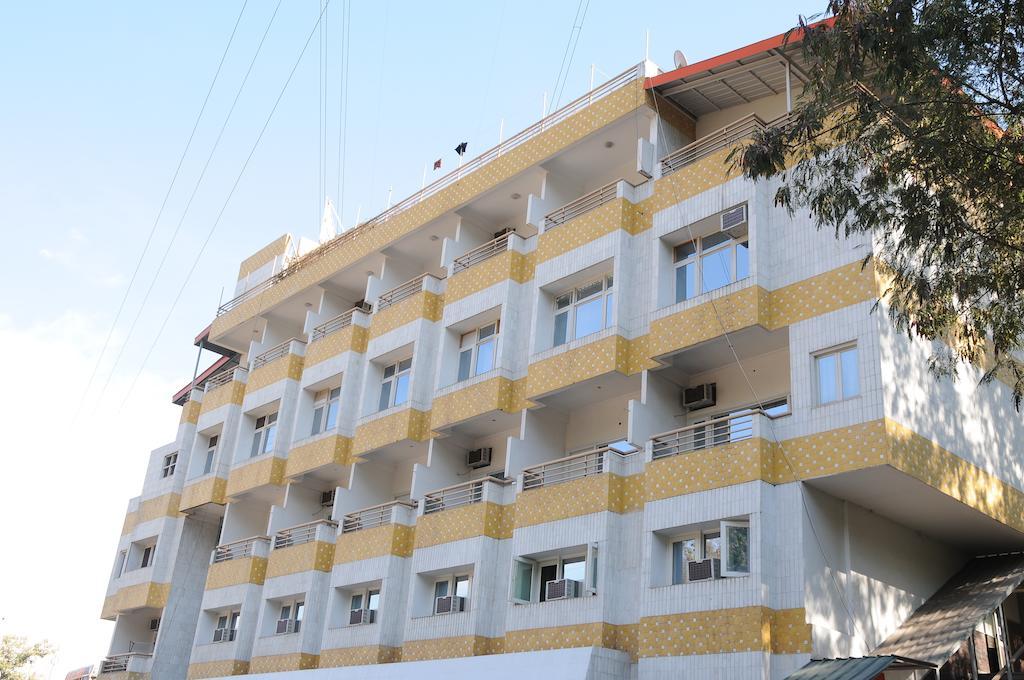 Hotel Panchwati Bilaspur  Kültér fotó